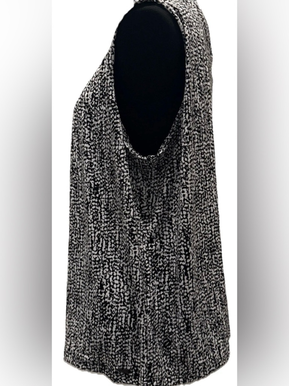 Calvin Klein Women's Sleeveless Black & White Blouse, Size 2X - Picture 11 of 14